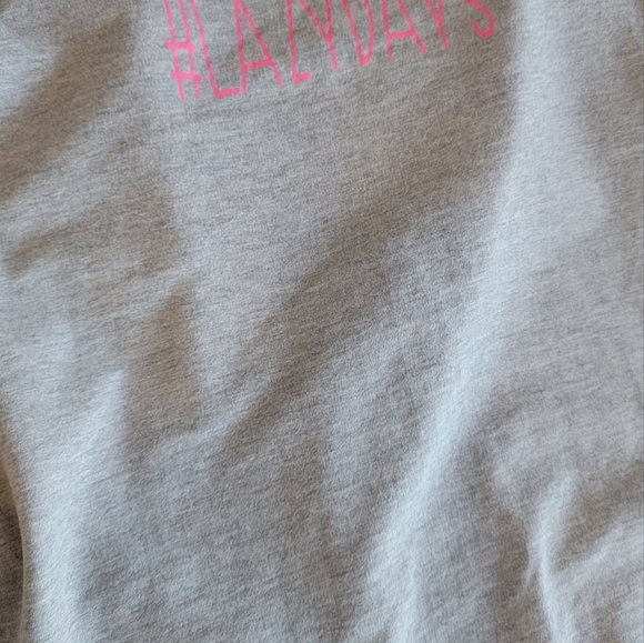 sweater - Picture 5 of 6